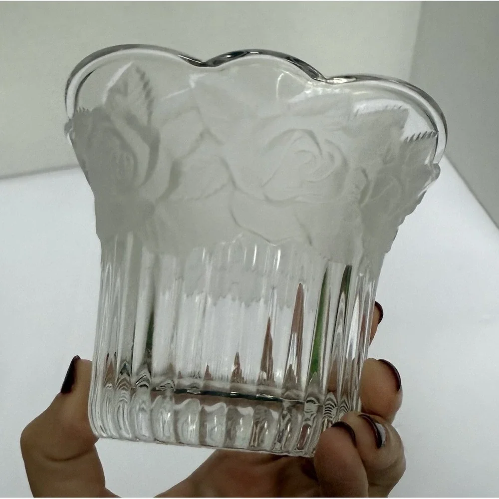 Vtg Mikasa Studio Nova Winter Rose Embossed Crystal Vase 3.75